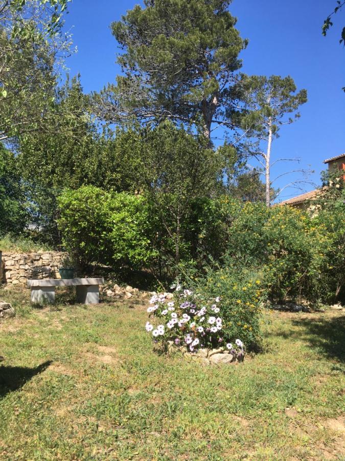 La Chambre Haute Et Son Spa Нім Екстер'єр фото